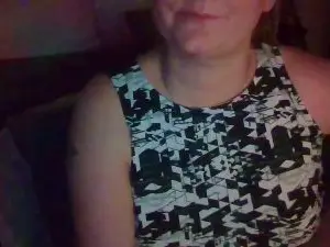 Chrissylou  live sex cam