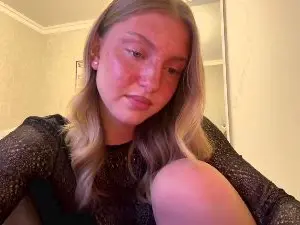 LauretteGoss  live sex cam