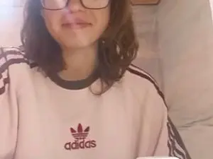 UlaPoncedeleon  live sex cam
