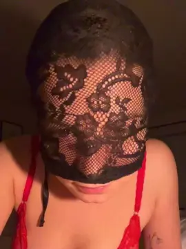 LateNightLucy  live sex cam