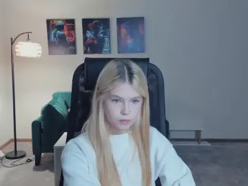LaunaWishum  live sex cam