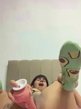 Denucrazy  live sex cam