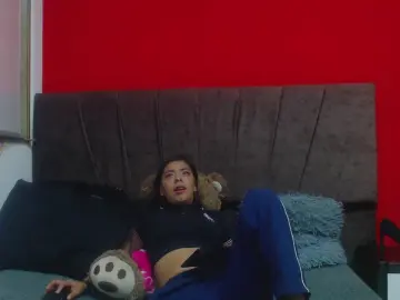 EmilyOwen  live sex cam