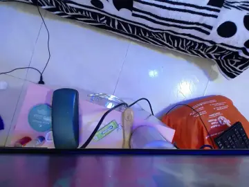 Slut_anal_  live sex cam