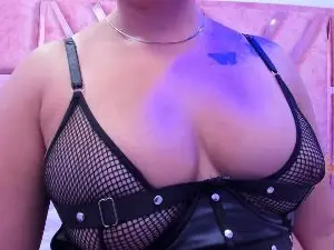 Slut_anal_  live sex cam