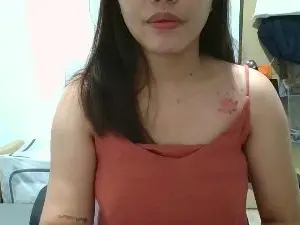 Hotchick2069  live sex cam