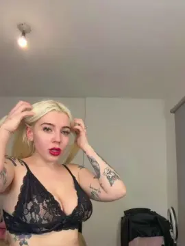 Milenahot  live sex cam