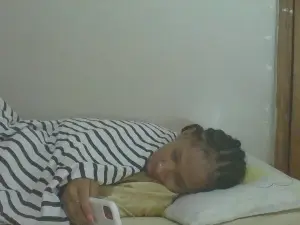 Maeva61  live sex cam