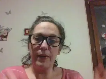 Bigtit80  live sex cam