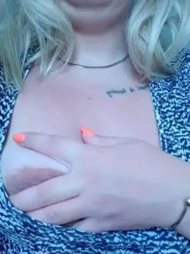 MissAT  live sex cam