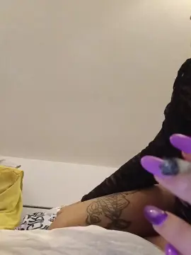 Giulietta_lola  live sex cam