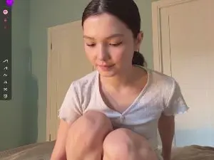 LeannaBanchero  live sex cam
