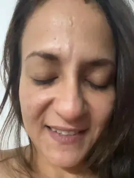 Leticiabijoux25  live sex cam