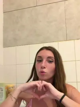 Perrineoff  live sex cam