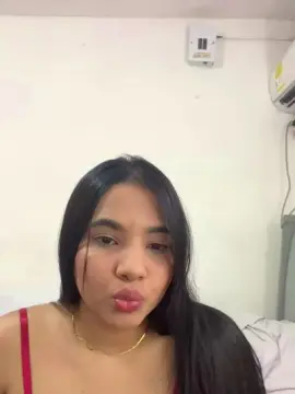 Pocahontas_18  live sex cam