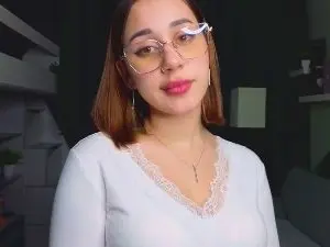 RebekahWinzer  live sex cam