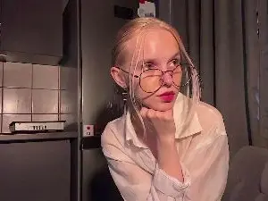 YahairaSaulter  live sex cam