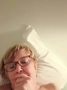 Vanilia71  live sex cam