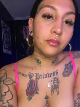 Alondraxxx4  live sex cam