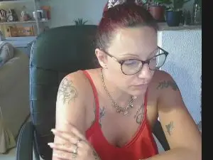 Cerise132  live sex cam