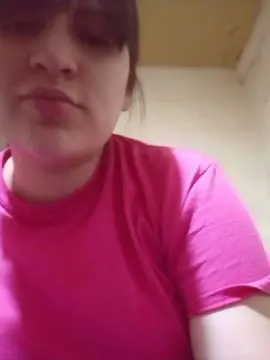 Nooocllama  live sex cam