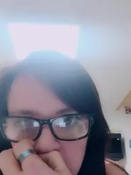 Babygirl4u90  live sex cam