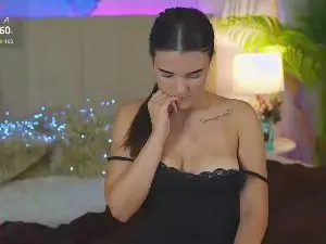 YourLolaBunny  live sex cam