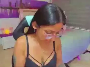 Alma_blue  live sex cam