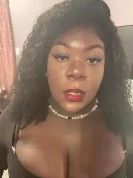 Bombshellluxe  live sex cam