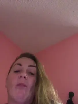 Crissluv  live sex cam
