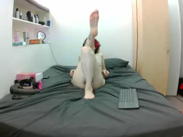 KissraChick  live sex cam