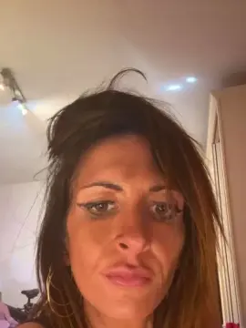 Loreluna90  live sex cam