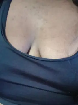 Pretagata51  live sex cam