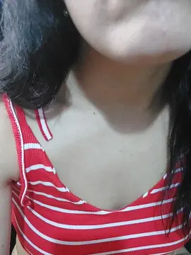 Chicalunar92  live sex cam