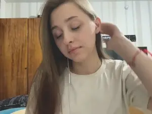 BrittEtoll  live sex cam