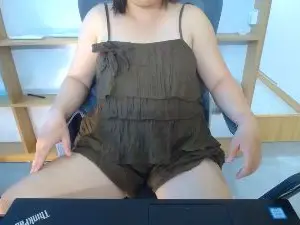 Lily9x  live sex cam