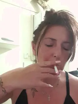 Desiree1951  live sex cam