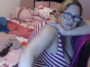 EliTaylor  live sex cam