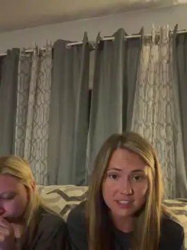 Pleaseandtease  live sex cam