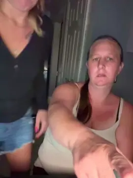 Pleaseandtease  live sex cam