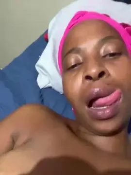 Hotmilfzm  live sex cam