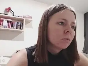 LisaBrackley  live sex cam