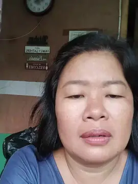 Lovelywoman4  live sex cam