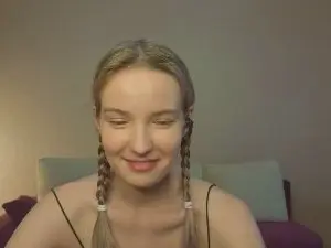 MitzieParonto  live sex cam