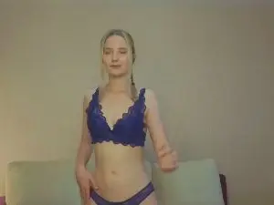 MitzieParonto  live sex cam