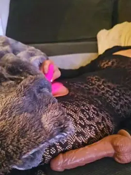 Mojosexe3  live sex cam