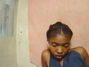 Ornelahkiss  live sex cam