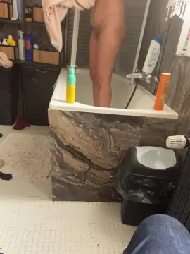 QueenOfFire1  live sex cam