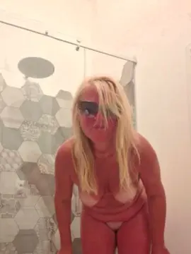 Uthopia  live sex cam