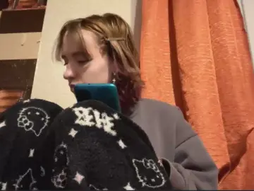 EdraLockyer  live sex cam